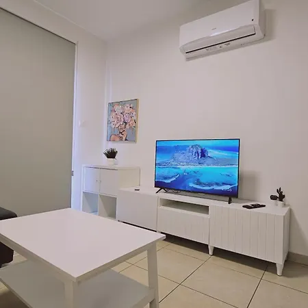 Apartment Skyline Nest *