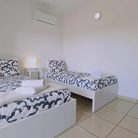 Skyline Nest Apartment *